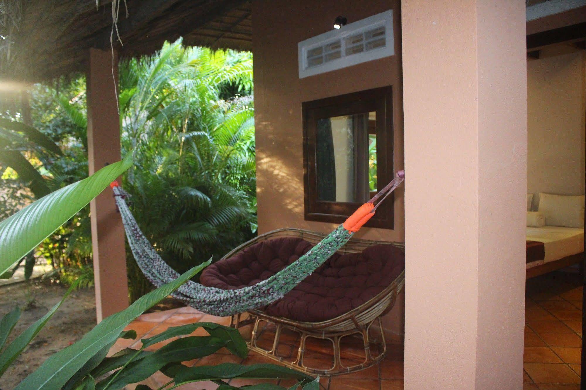 Botanica pensión Kep Exterior foto