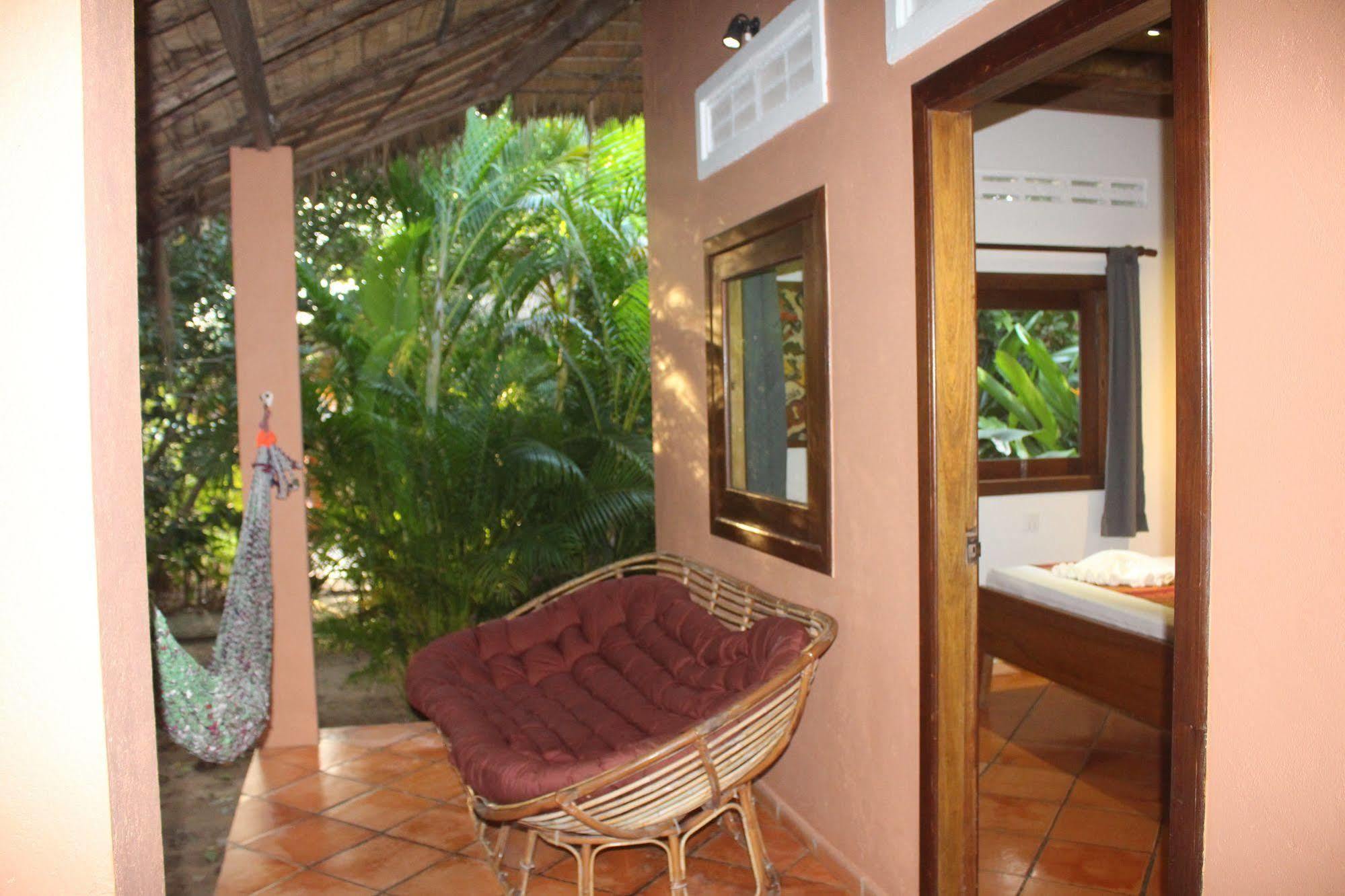 Botanica pensión Kep Exterior foto