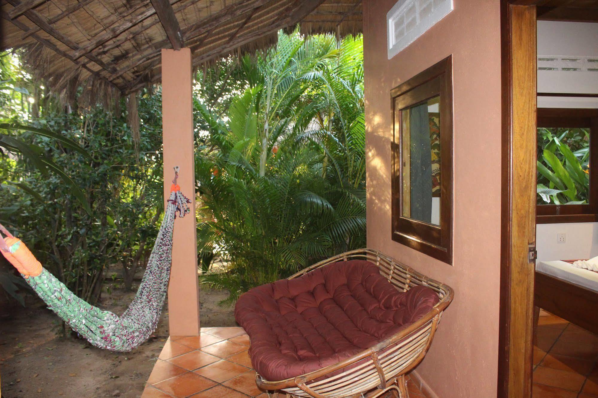 Botanica pensión Kep Exterior foto